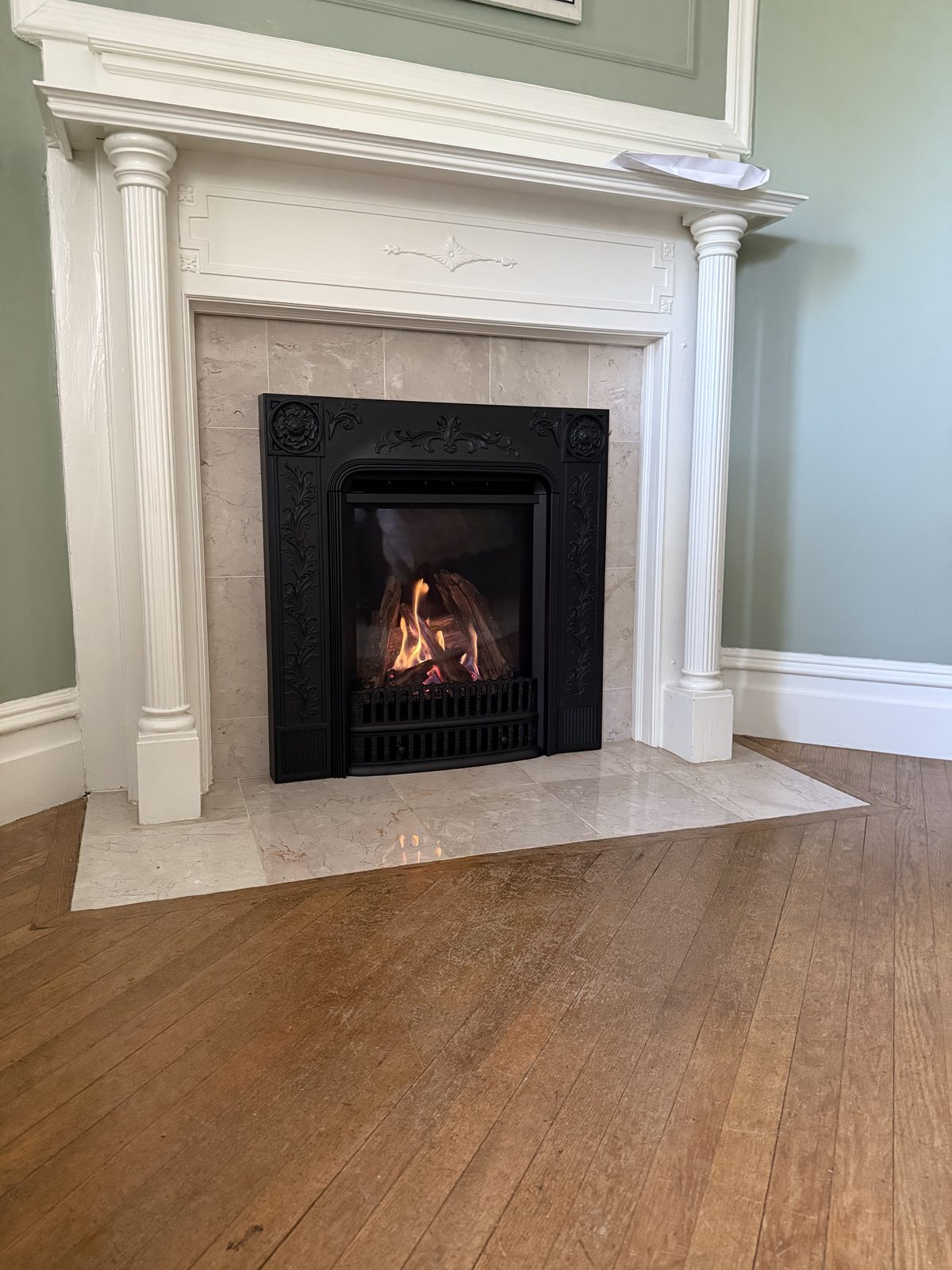Valor portrait insert in a classical mantel